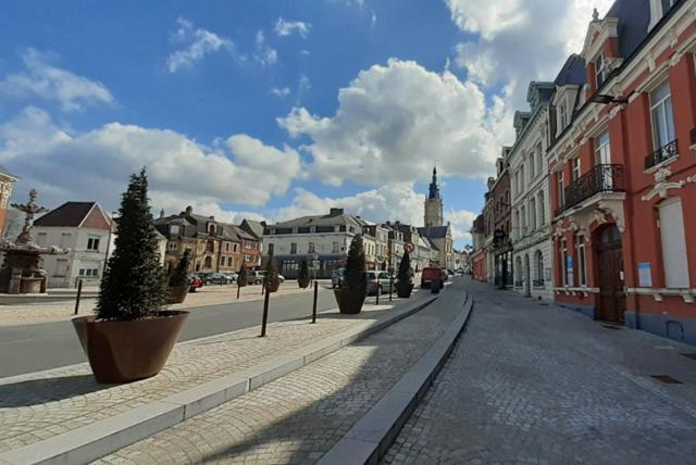 Les Appartements Fenelon Le Cateau-Cambresis Exteriér fotografie